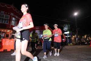 BIB: 3706
                            <button type="button" onclick="openModal(26262571)" class="btn btn-primary btn-sm float-right btn-popup" data-toggle="modal" data-target=".modal-high-quality">
                        <i class="fas fa-shopping-cart"></i> Add to Cart
                    </button>
                                            <button type="button" onclick="isThisMe(26262571, true)" class="btn btn-success btn-sm float-right btn-popup btn-isme hidden" data-toggle="tooltip" data-placement="bottom" title="นี่คือรูปของคุณใช่ไหม คลิกที่นี่เพื่อเอาเข้าอัลบั้ม">
                        <i class="fas fa-plus"></i> Add to album
                    </button>
                    <button type="button" onclick="isThisMe(26262571, false)" class="btn btn-warning btn-sm float-right btn-popup btn-isnotme hidden">
                        <i class="fas fa-ban"></i> Remove from album
                    </button>